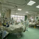 মোড়ে মোড়ে হসপিটাল অথচ রোগী ধারনের জায়গা নেই